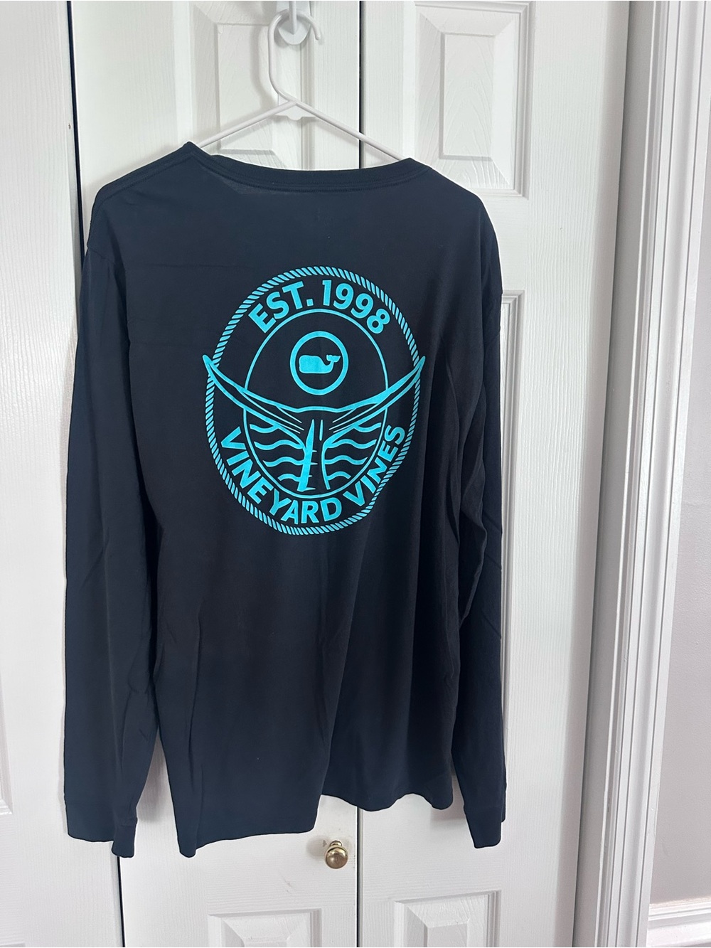 Vineyard Vines Men’s Long-Sleeve Logo Tee - Black/Turquoise